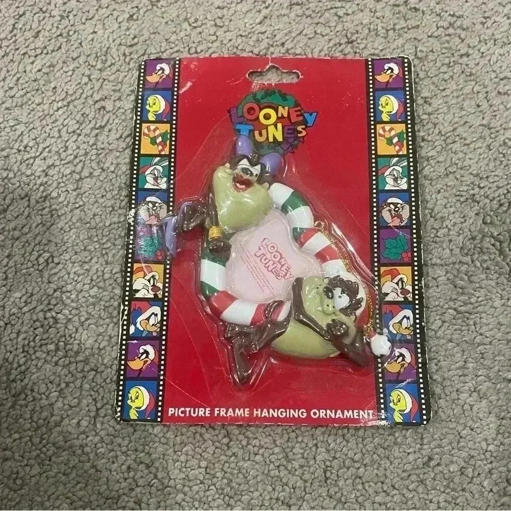 1997 vintage Looney Tunes Christmas ornament